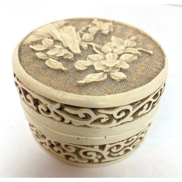 Vintage Japanese Trinket Jewelry Box Circa 1950s Romantic Colonial Couple Roses - Picture 1 of 6